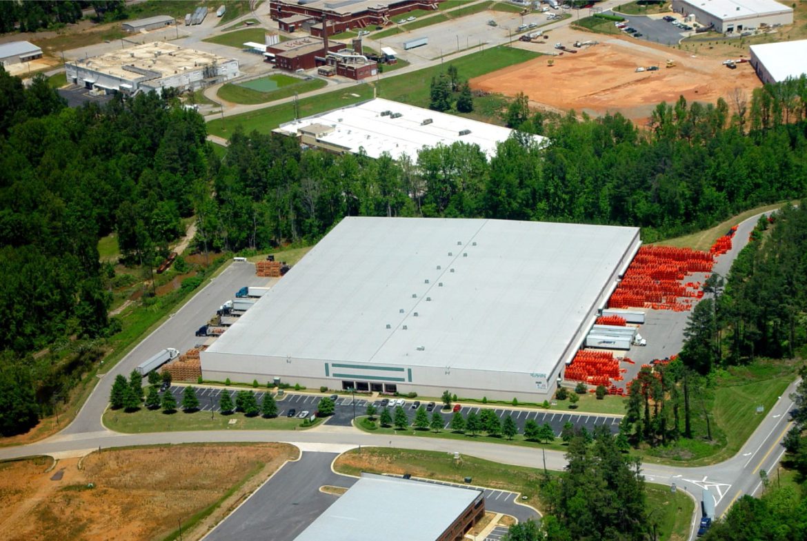 200,000 square foot industrial building for lease in hall county georgia