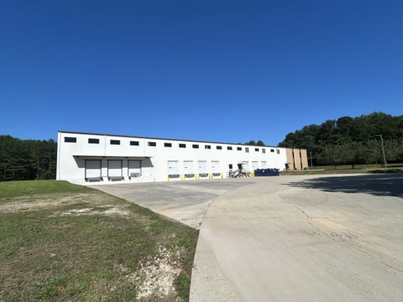 ±60,491 Sq. Ft. Industrial Facility For Lease in Jefferson, GA