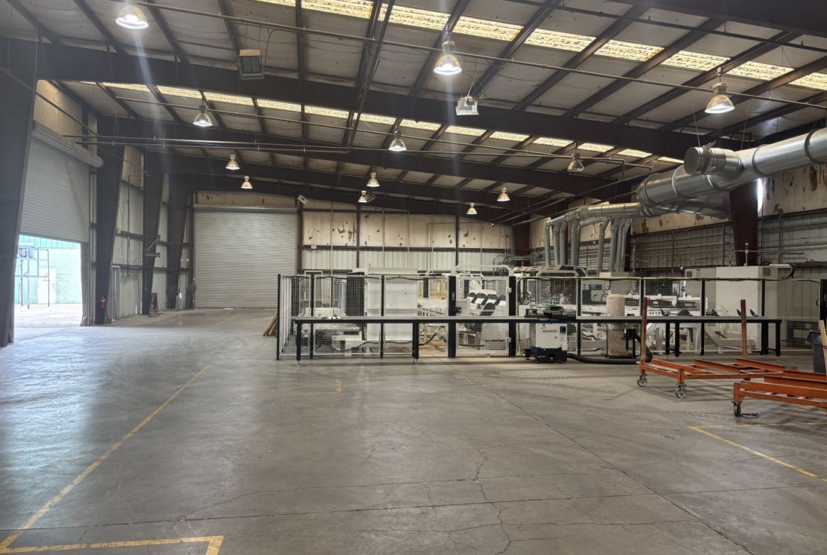 ±122,086 Sq. Ft. For Sale or Lease in Eatonton, GA